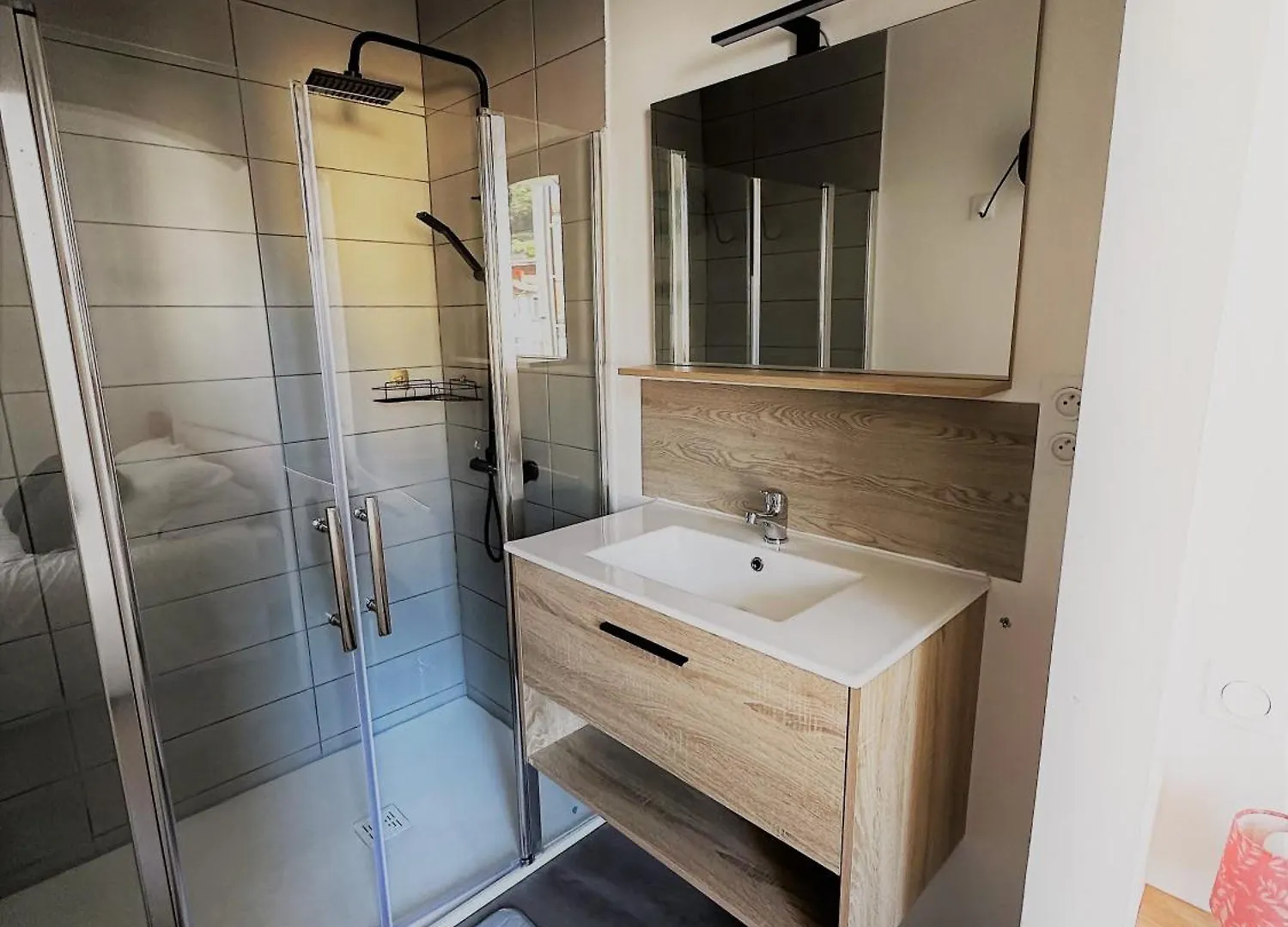 3 Pieces Spacieux Plein Centre, Parking,Clim, Terrasse, Jardin Foix